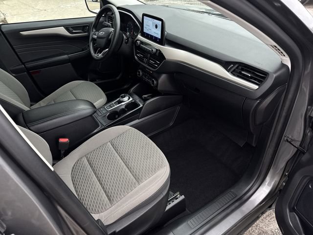 Used 2022 Ford Escape SE w/ Cold Weather Package image 28