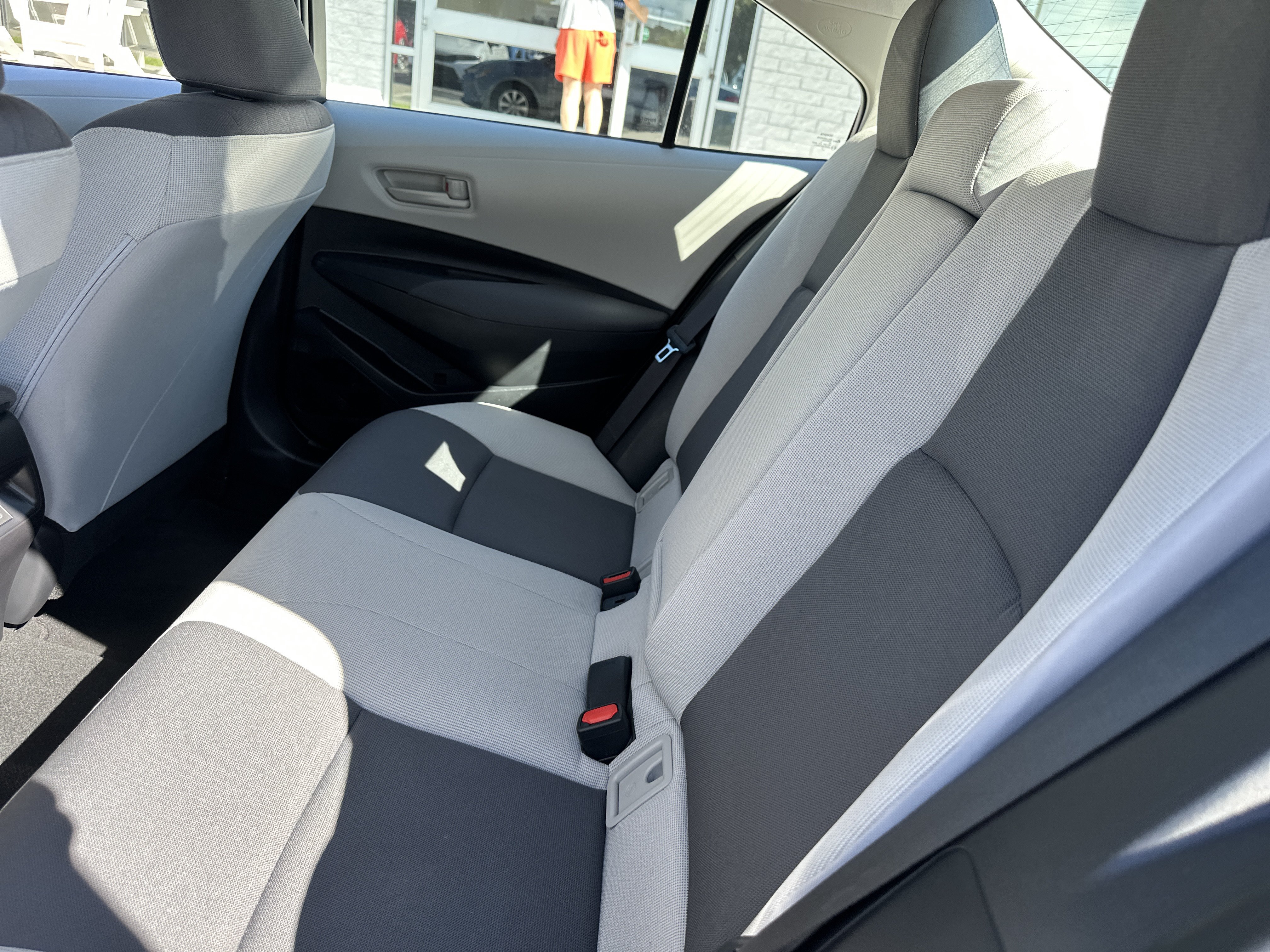 Used 2025 Toyota Corolla LE FWD image 12