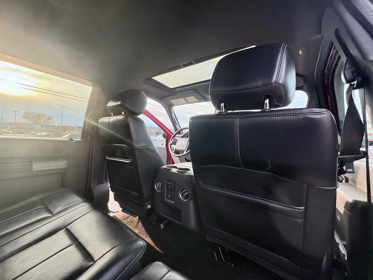 Used 2015 Ford F350 Lariat image 24