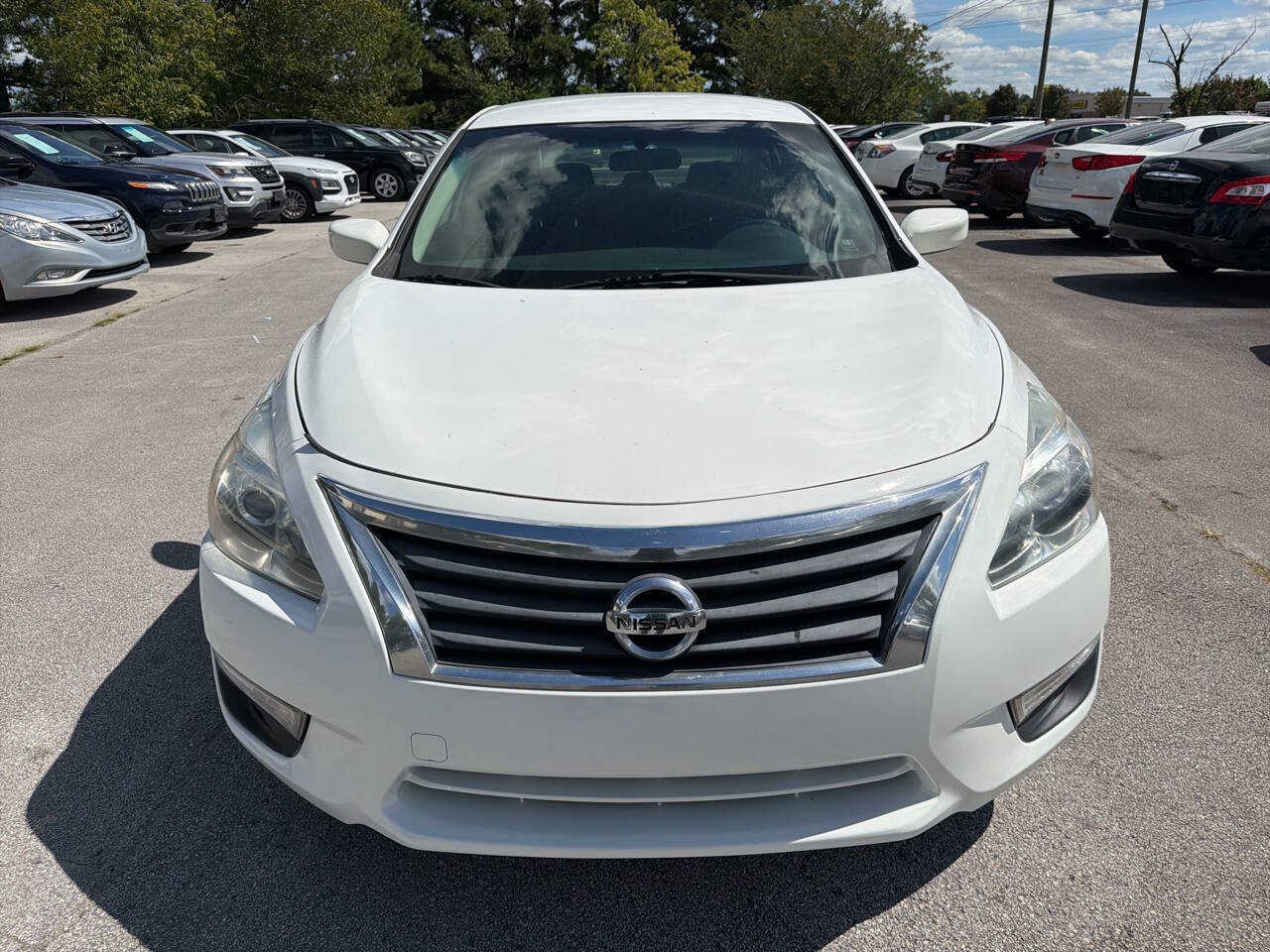 Used 2015 Nissan Altima 2.5 S w/ Power Driver Seat Package FWD image 2