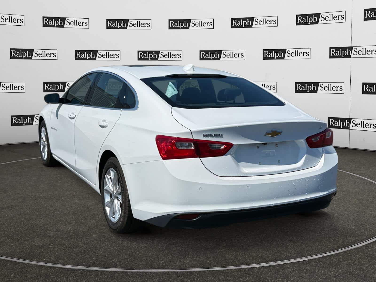 Used 2024 Chevrolet Malibu LT FWD image 4