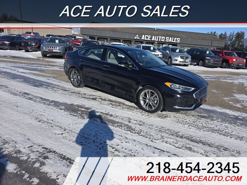 Used 2019 Ford Fusion SEL FWD image 2
