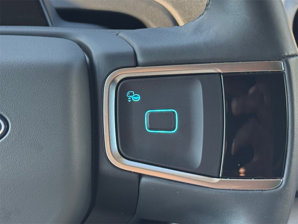 Used 2025 Ford Expedition Active image 22