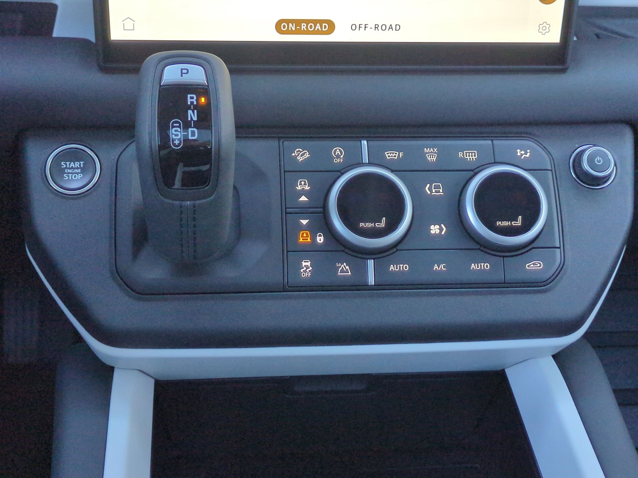 Used 2025 Land Rover Defender 110 S AWD/4WD image 22