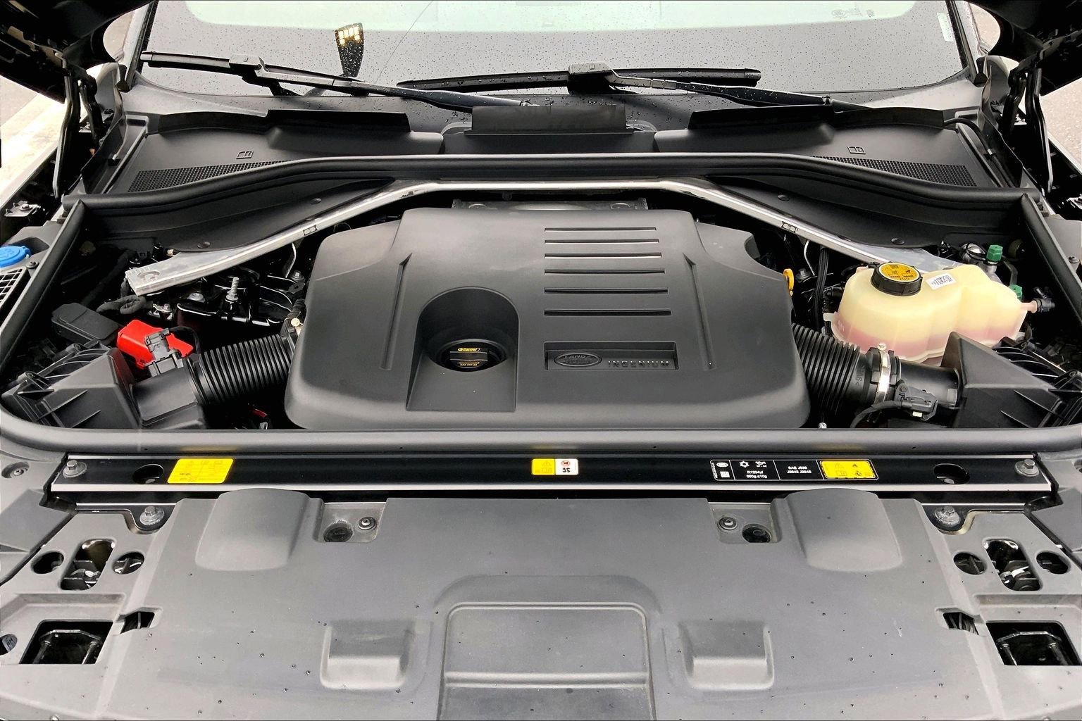 Used 2024 Land Rover Range Rover Sport SE image 29