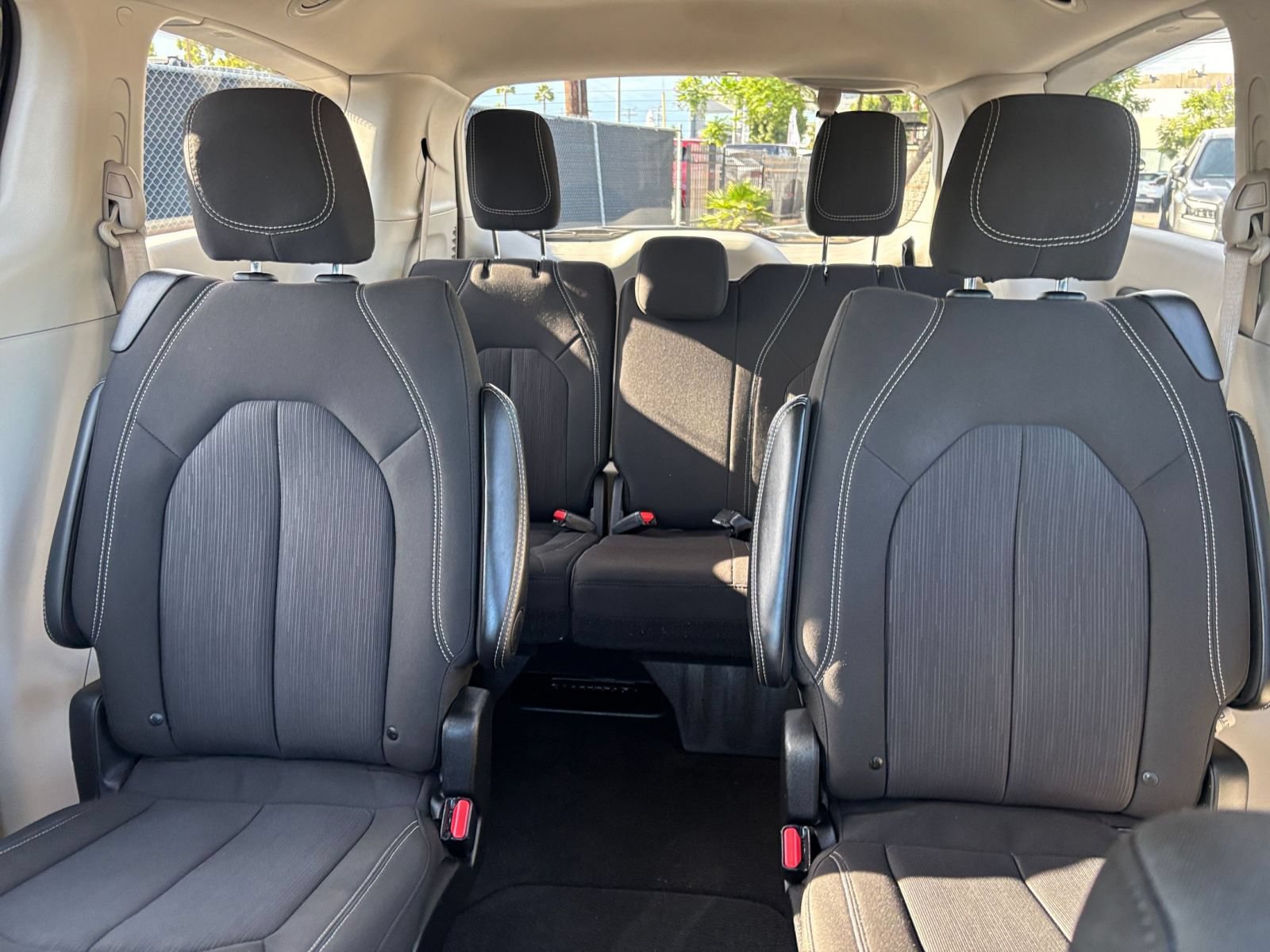Used 2024 Chrysler Voyager LX FWD image 40