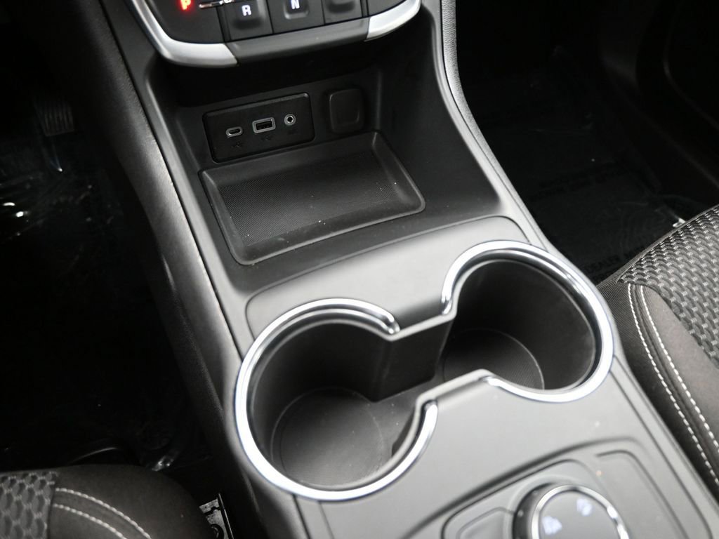 Used 2024 GMC Terrain SLE image 16