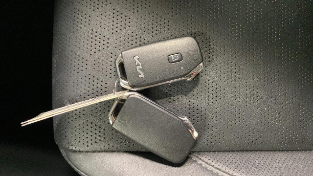 Used 2023 Kia Seltos SX w/ SX Sunroof Package AWD/4WD image 14