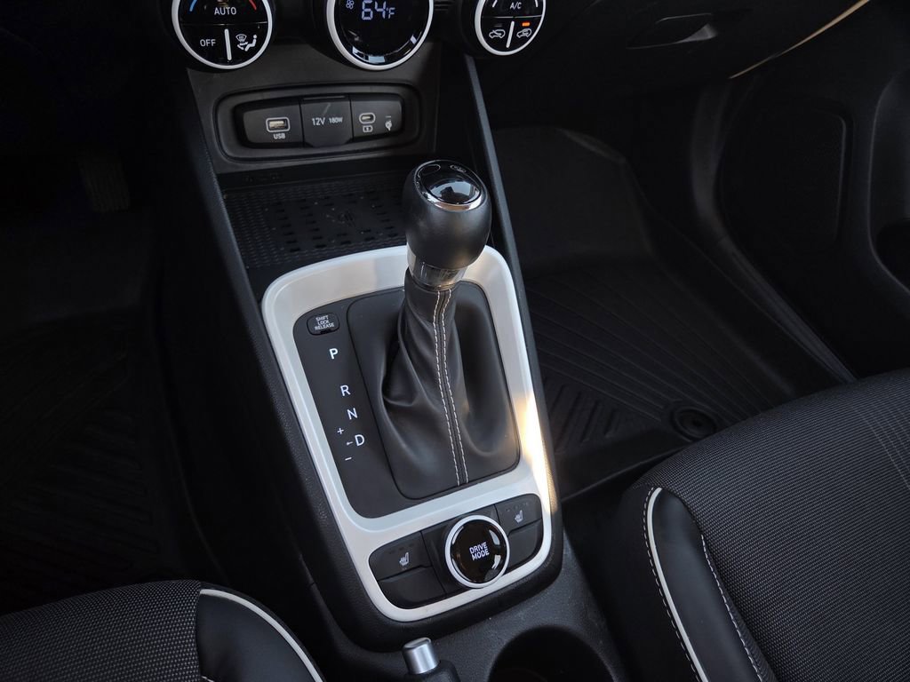 Certified 2024 Hyundai Venue Limited FWD image 13