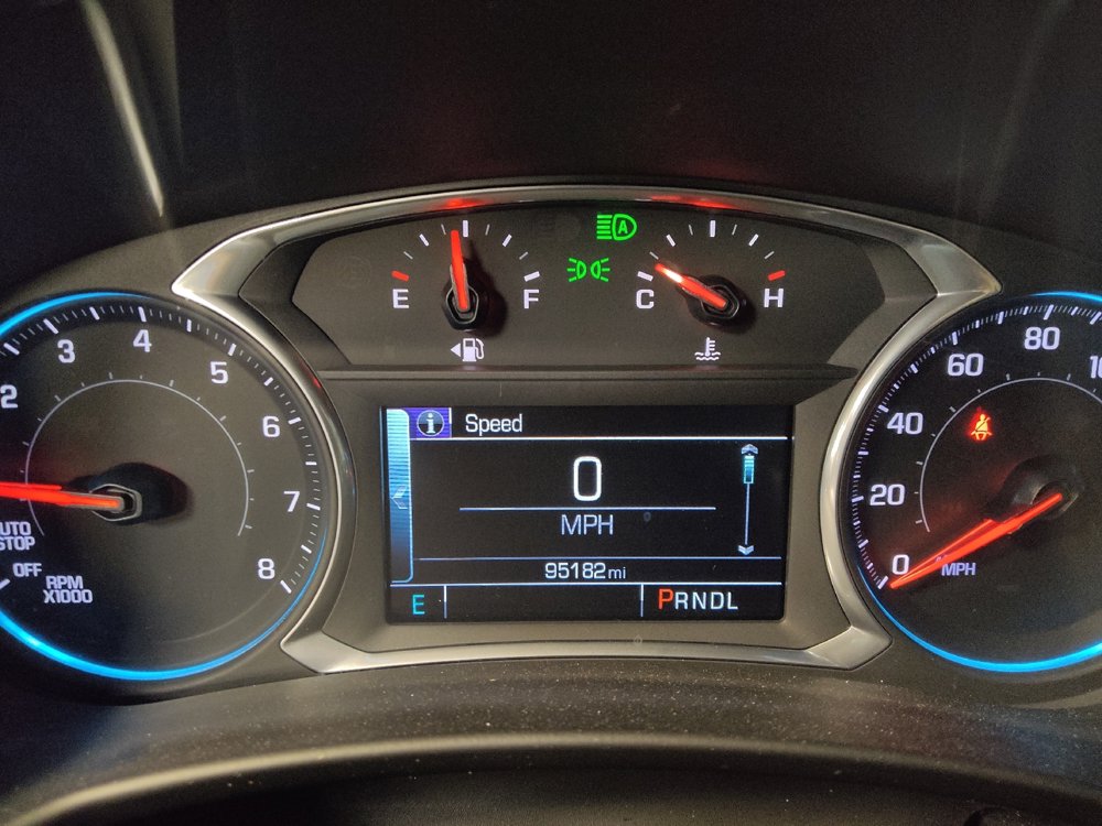 Used 2018 Chevrolet Equinox Premier FWD image 23
