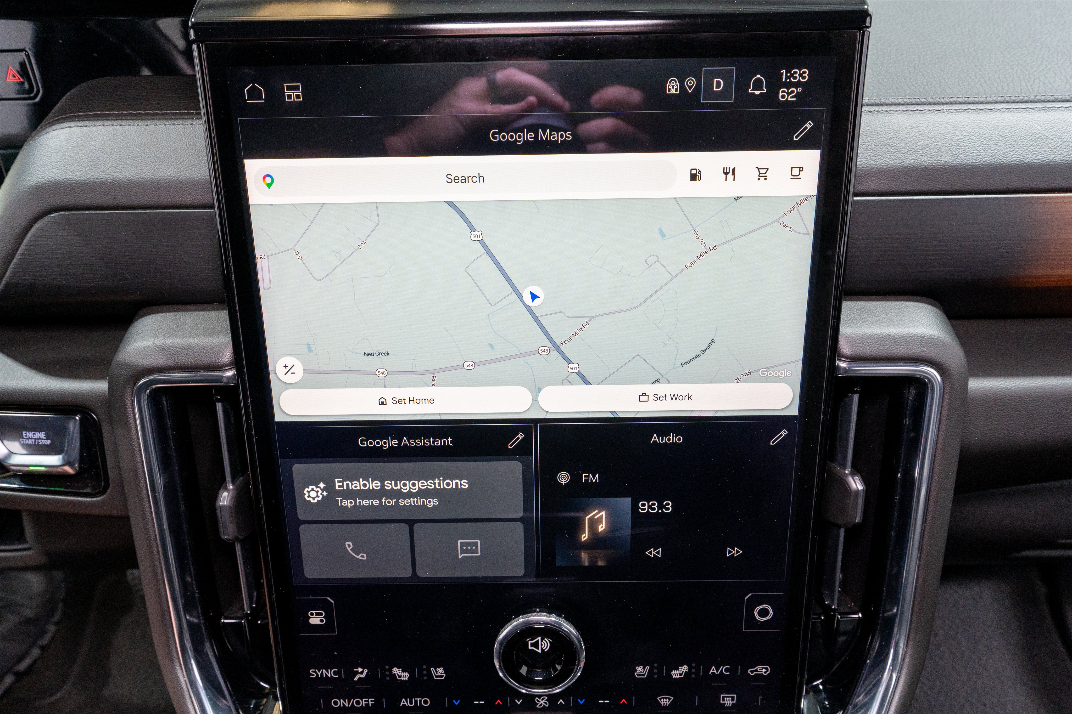 Used 2025 GMC Yukon XL Denali RWD image 17