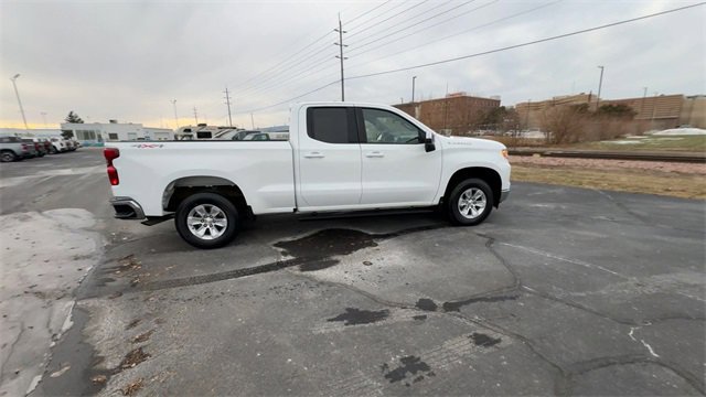 Used 2024 Chevrolet Silverado 1500 LT image 9