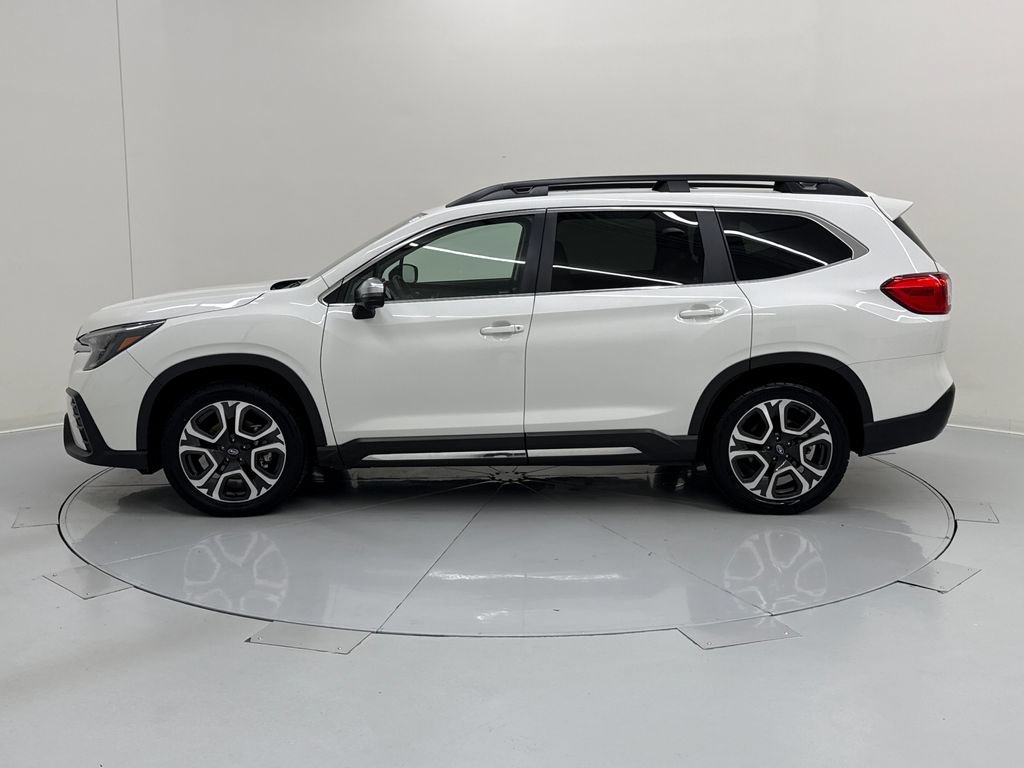 Used 2023 Subaru Ascent Limited w/ Technology Package AWD/4WD image 3
