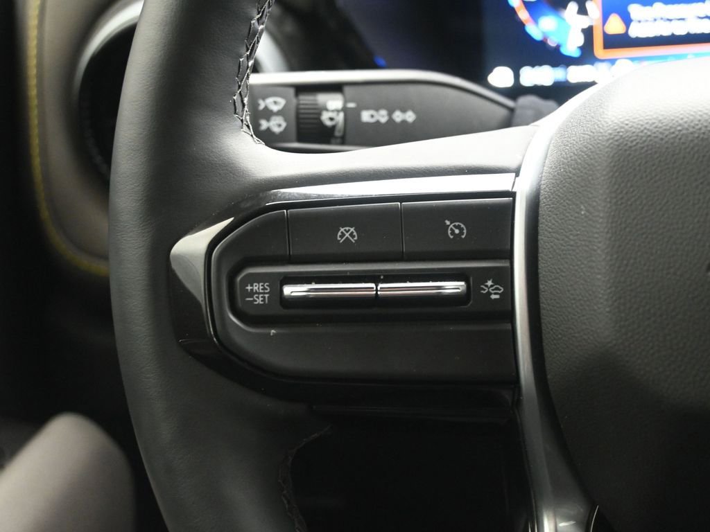 Used 2024 Chevrolet Colorado ZR2 w/ ZR2 Convenience Package III image 19