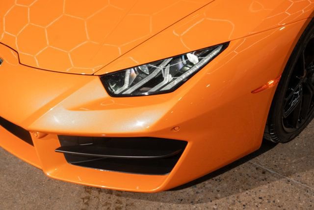 Used 2019 Lamborghini Huracan LP 580-2 image 31