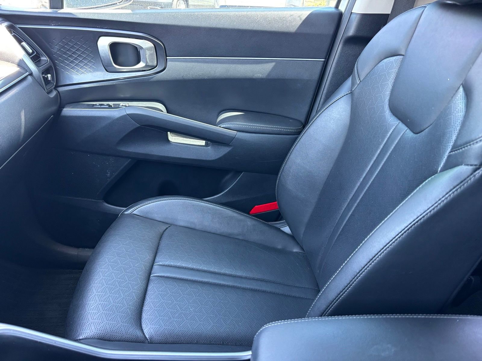 Used 2023 Kia Sorento S image 6