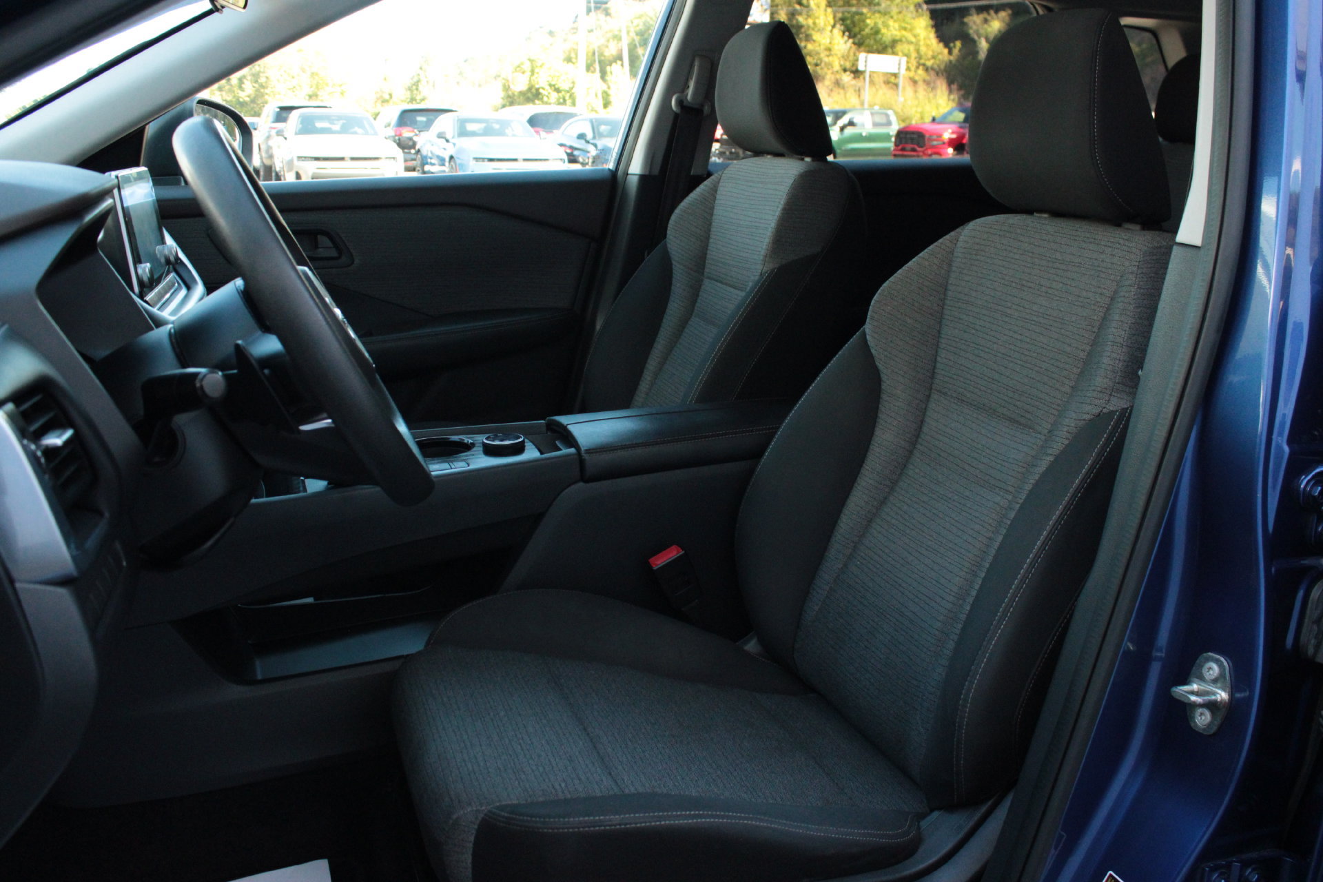 Used 2021 Nissan Rogue S AWD/4WD image 15