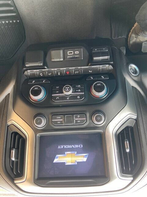 Used 2022 Chevrolet Silverado 2500 LT w/ Convenience Package image 16