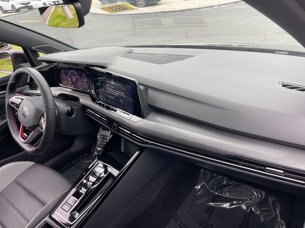Used 2024 Volkswagen GTI SE FWD image 10
