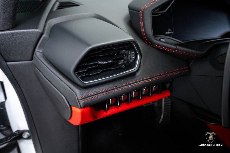 Used 2019 Lamborghini Huracan LP 580-2 image 28