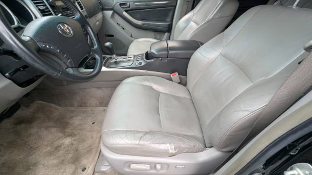 Used 2004 Toyota 4Runner Limited image 17