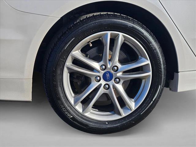 Used 2016 Ford Fusion SE FWD image 28