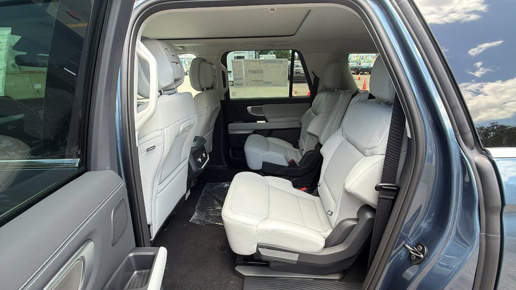 New 2027 Ford Expedition Max Platinum w/ Driver's Package AWD/4WD image 24