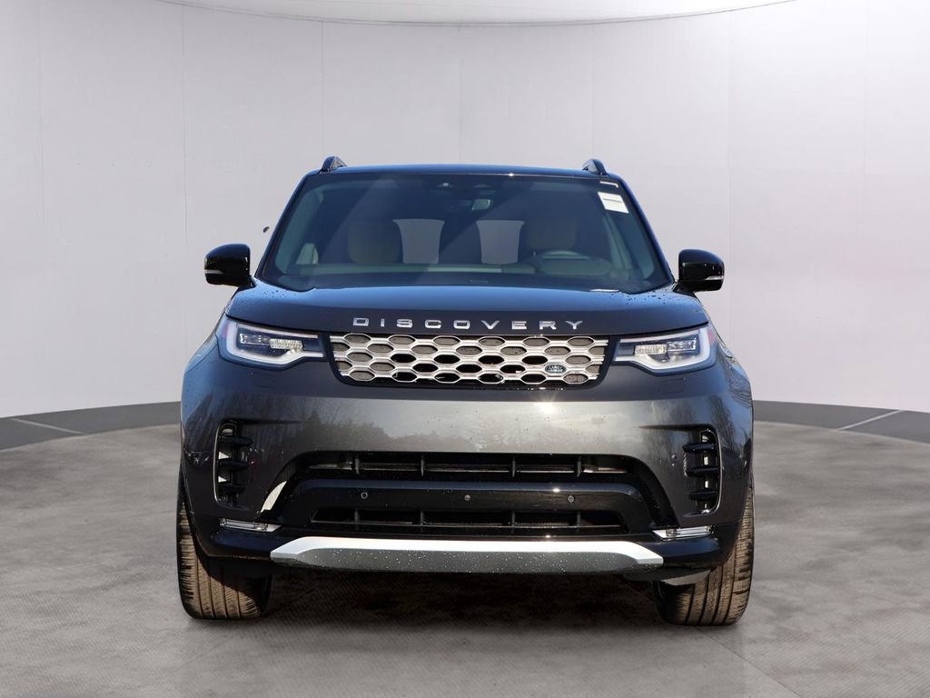 New 2026 Land Rover Discovery Limited Edition image 2