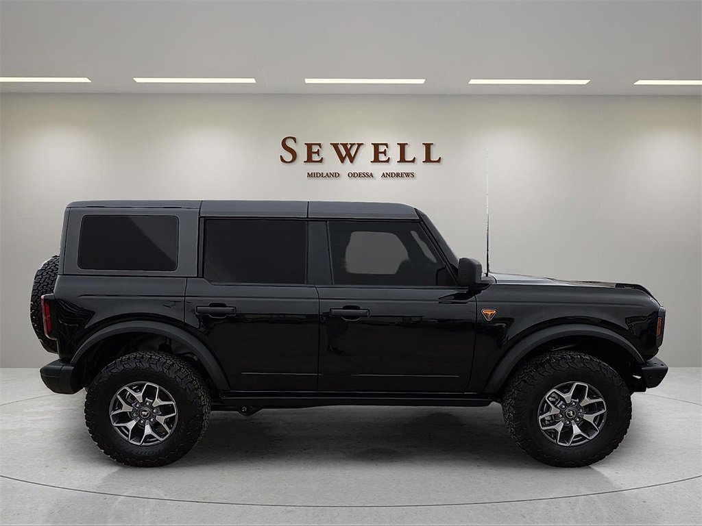 Used 2024 Ford Bronco Badlands image 5