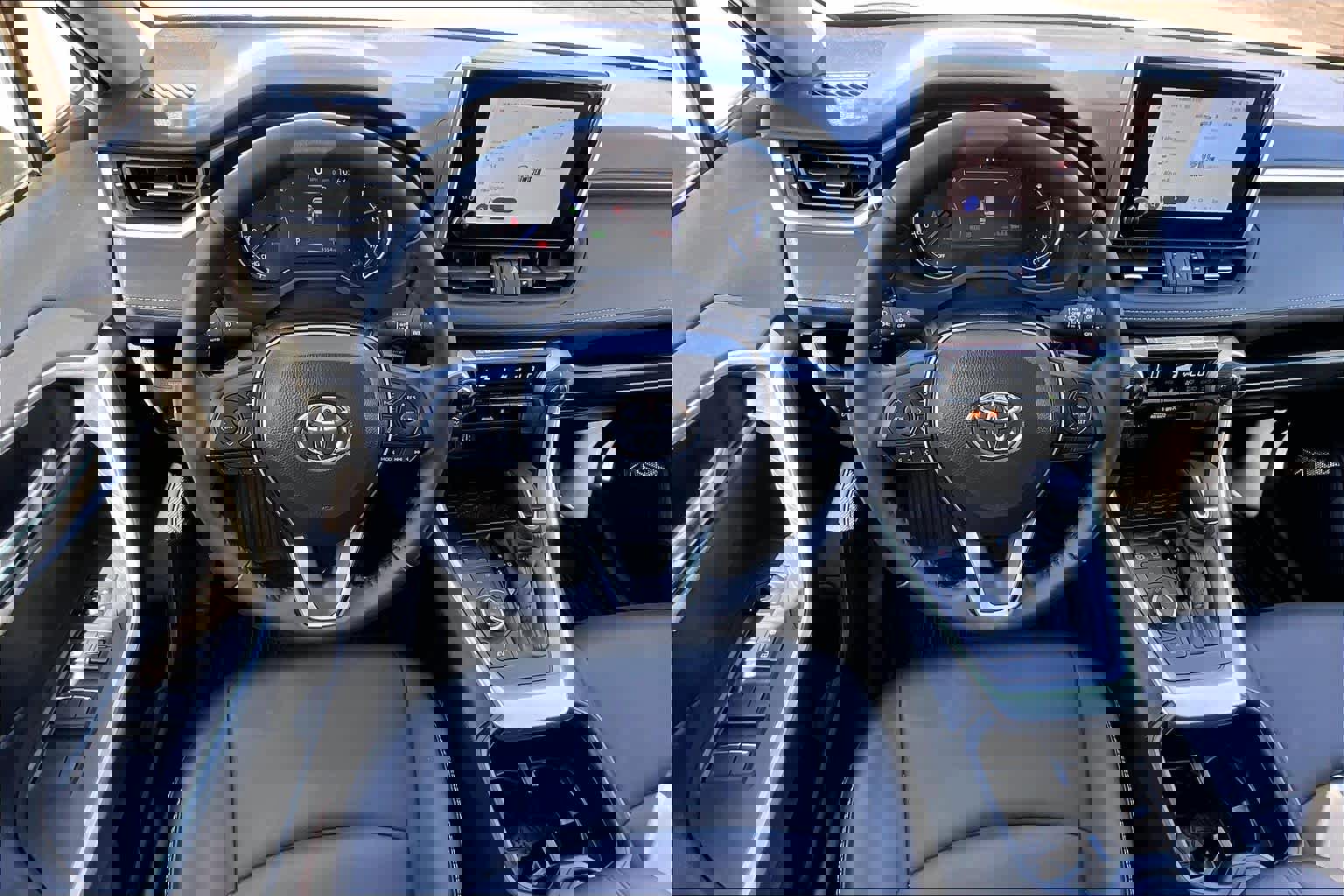 Used 2025 Toyota RAV4 XLE Premium image 6