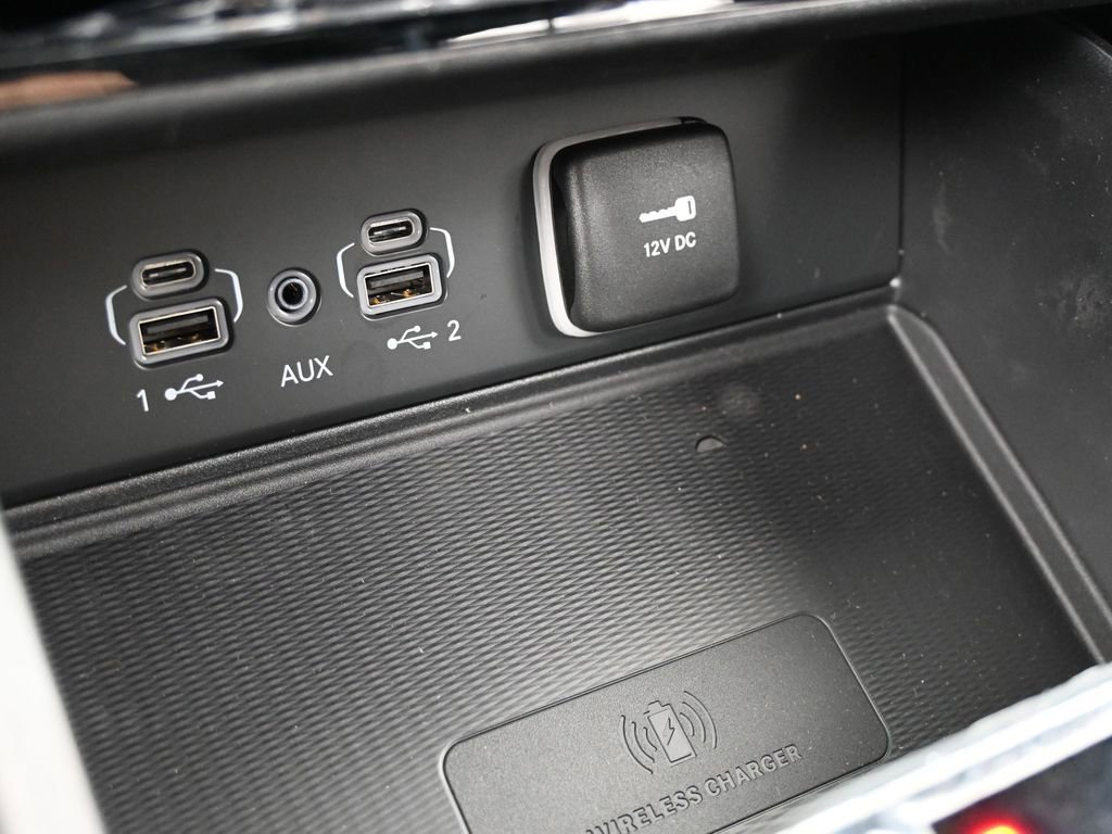 New 2025 Jeep Grand Cherokee Altitude image 23