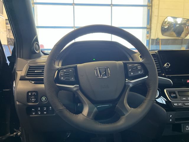 New 2026 Honda Ridgeline Black Edition image 13