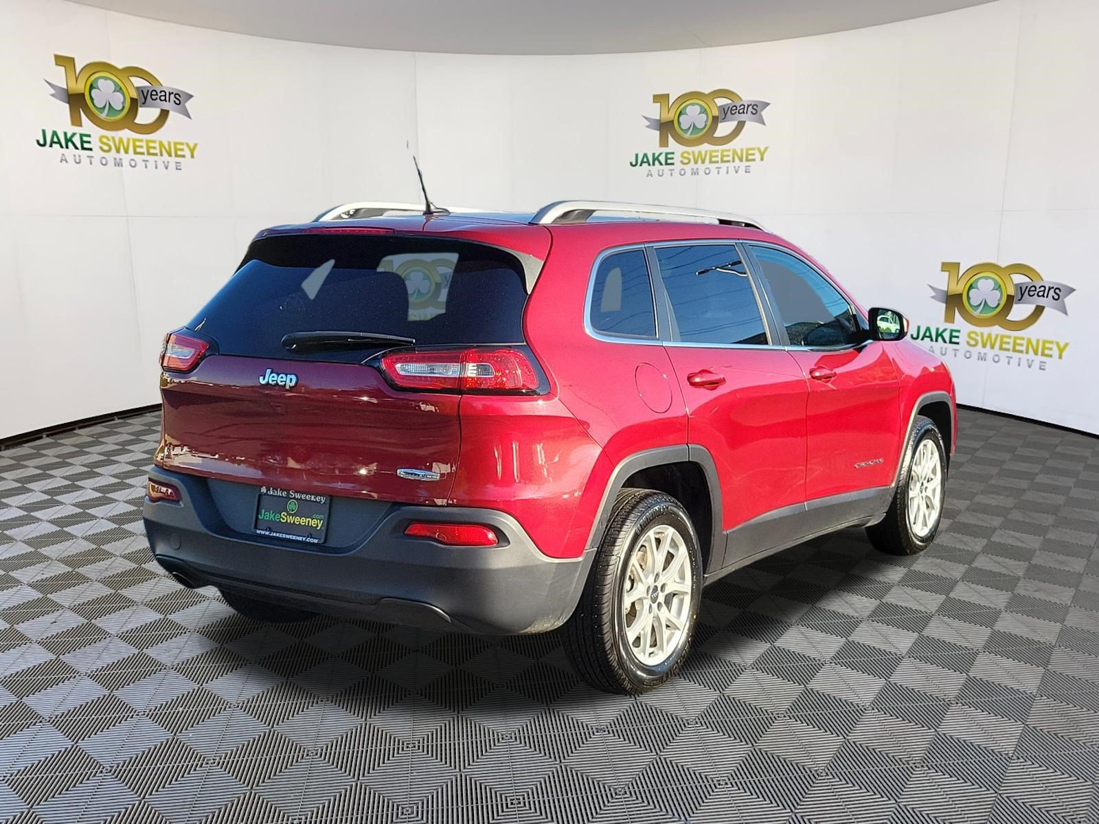 Used 2015 Jeep Cherokee Latitude w/ Cold Weather Group FWD image 5