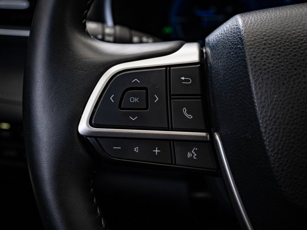 Used 2023 Toyota Highlander Platinum image 31