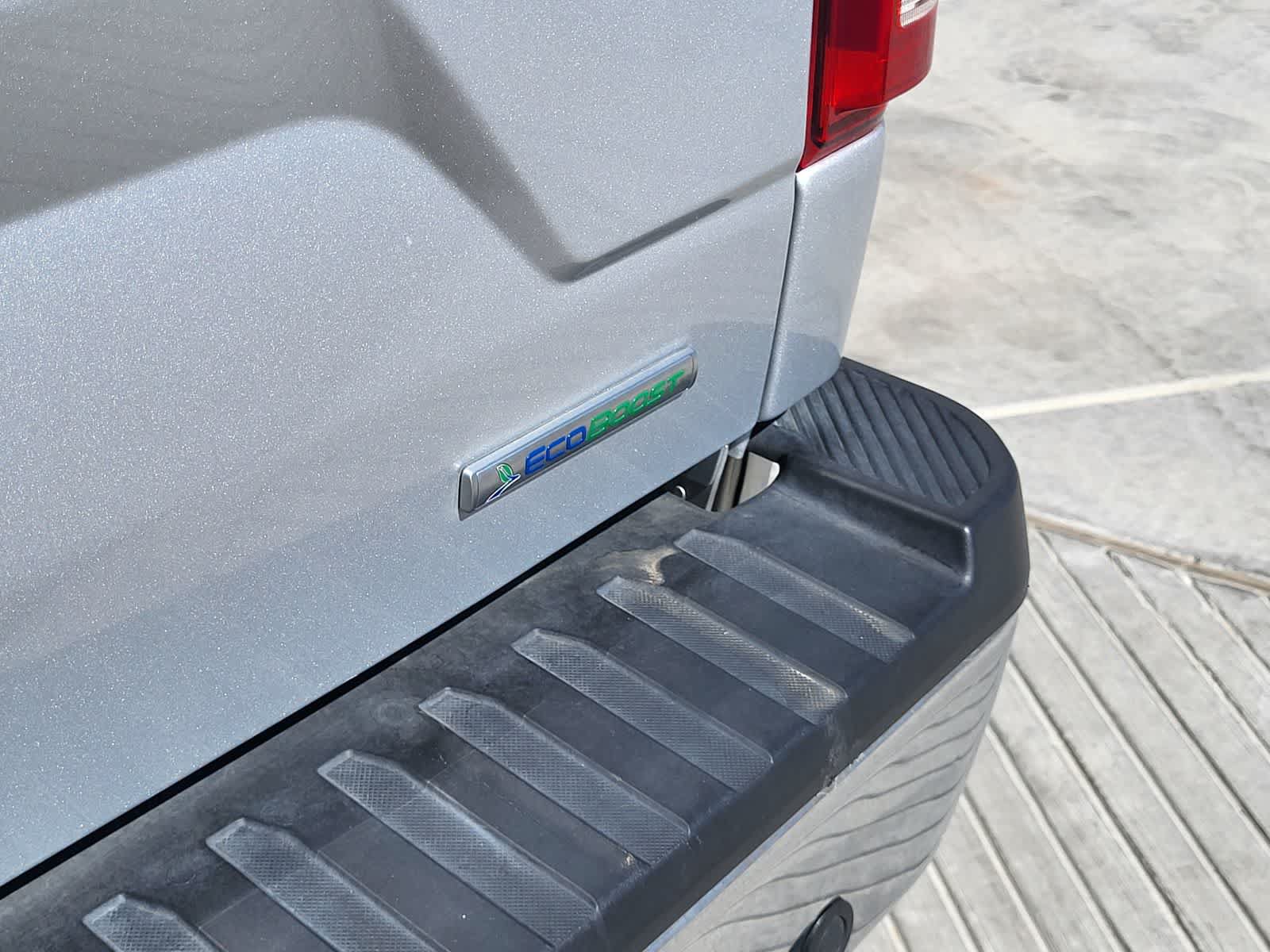 Used 2019 Ford F150 Lariat w/ Equipment Group 502A Luxury AWD/4WD image 12