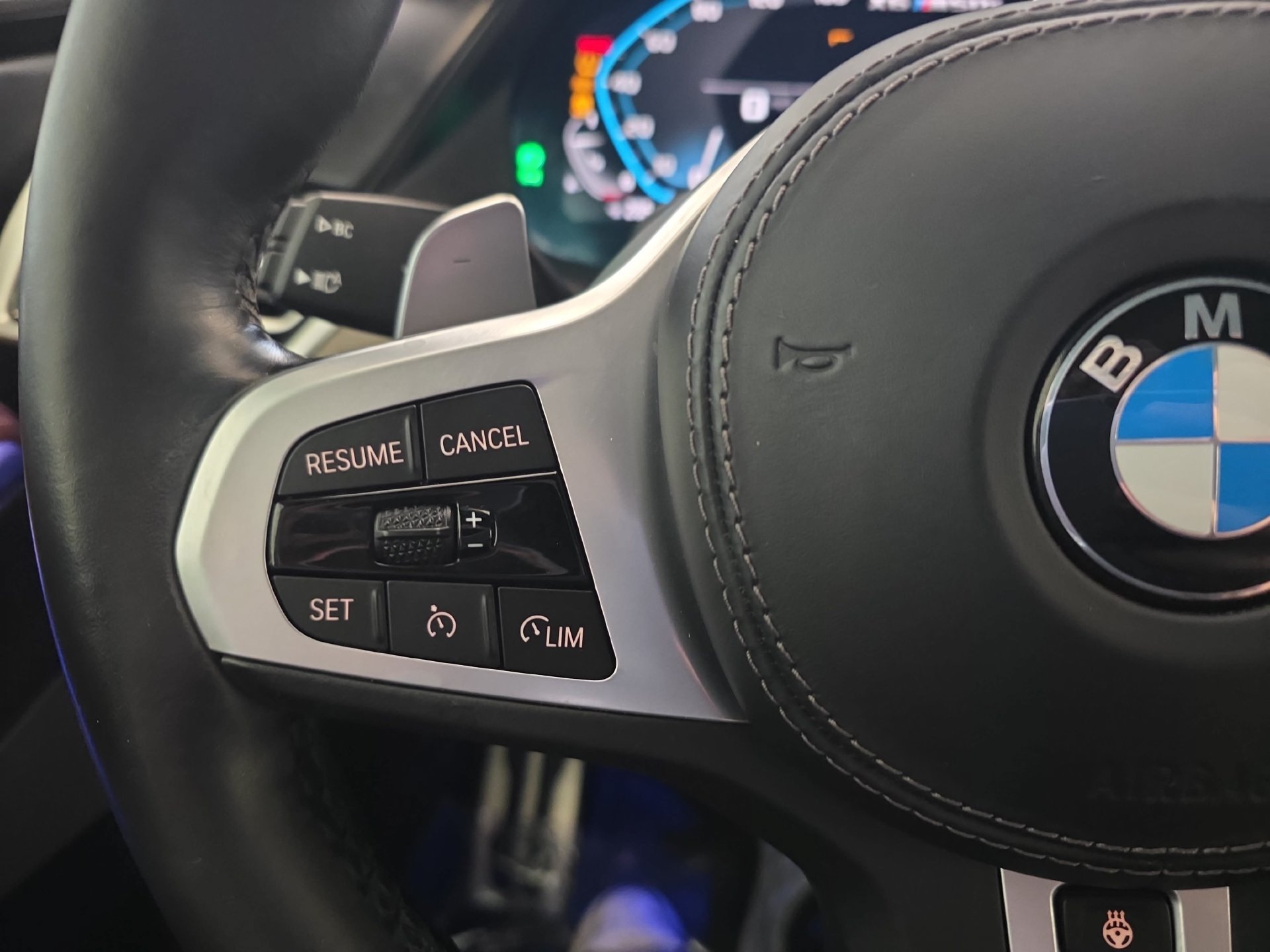 Used 2022 BMW X6 M50i w/ Executive Package AWD/4WD image 17