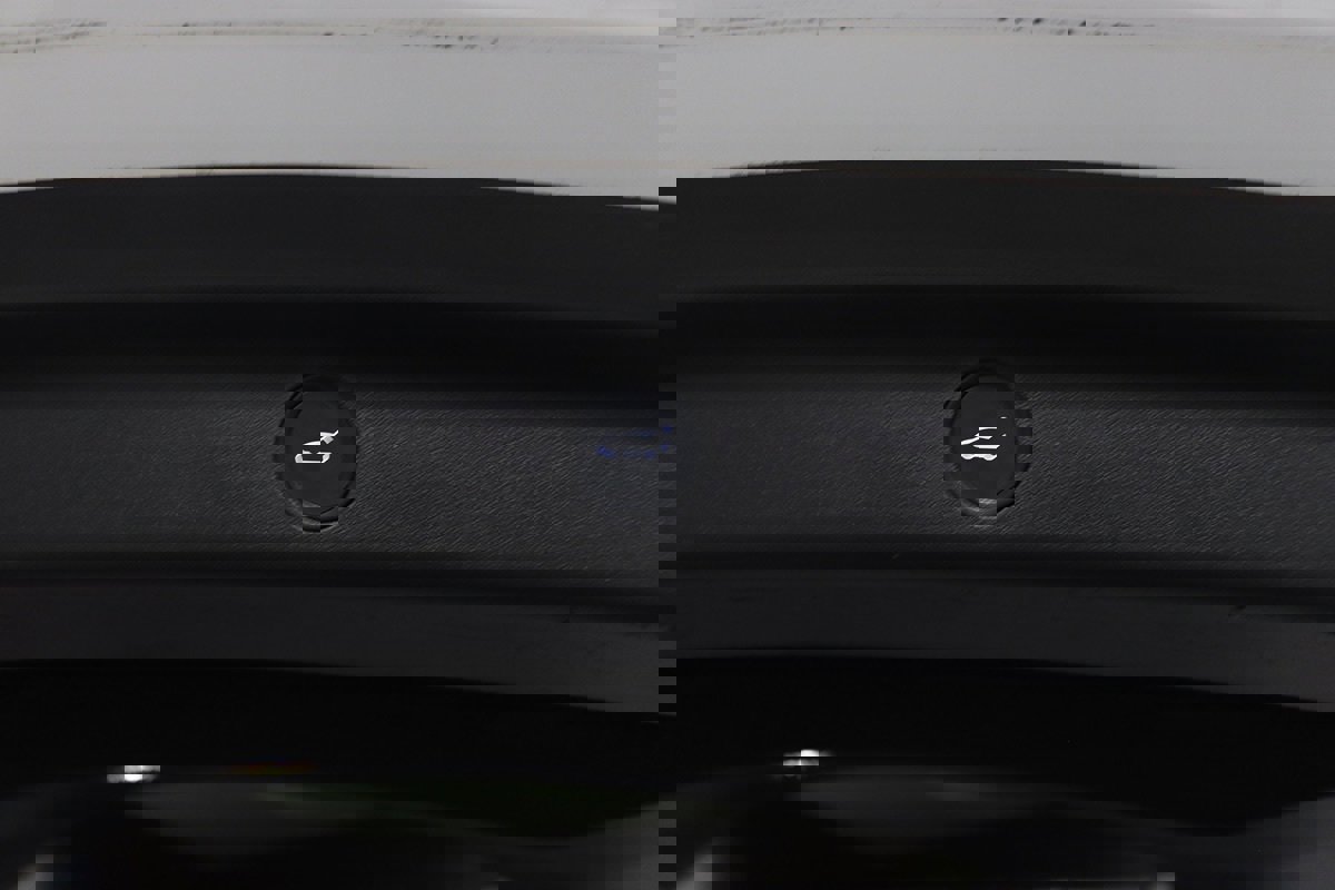 Used 2022 Tesla Model Y Long Range image 43