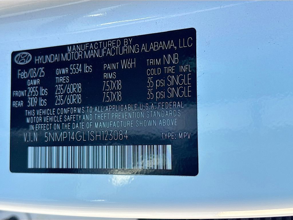 Used 2025 Hyundai Santa Fe SE image 32