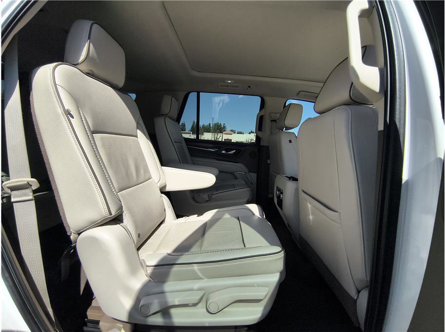 Used 2021 GMC Yukon Denali w/ LPO, Illumination Package image 15