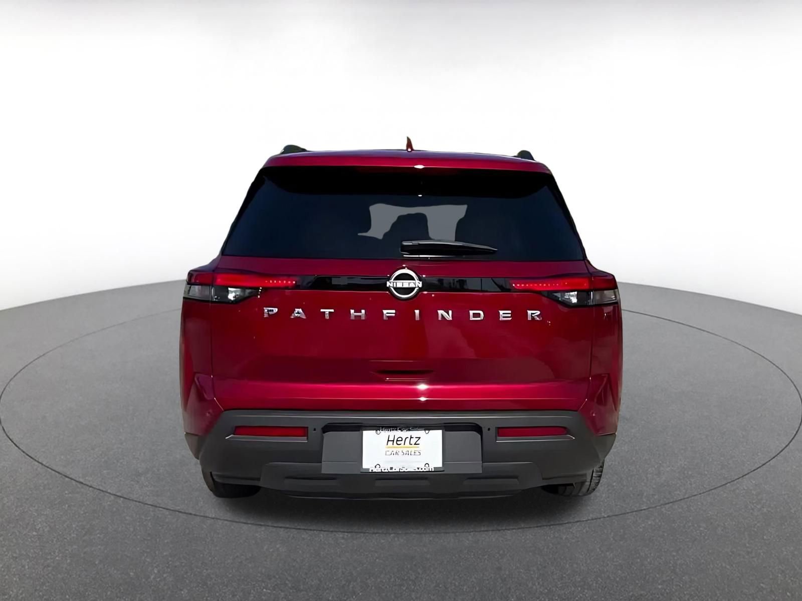 Used 2025 Nissan Pathfinder SV FWD image 11