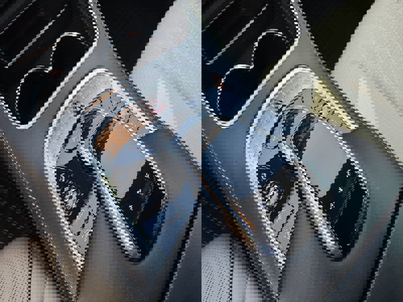 Used 2018 Mercedes-Benz S 560 Sedan image 30