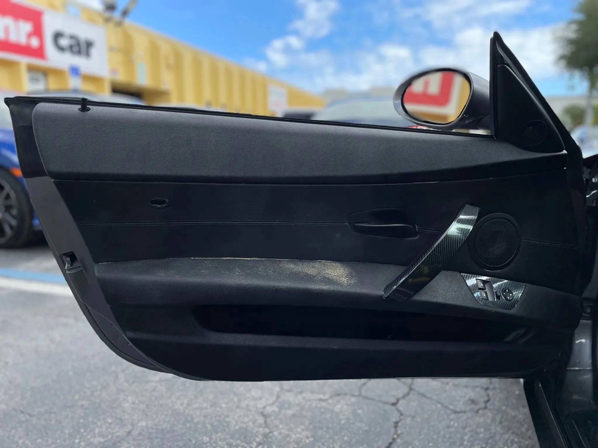 Used 2003 BMW Z4 2.5i image 26