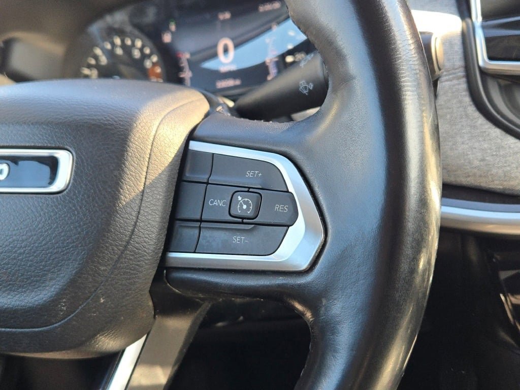 Used 2022 Jeep Compass Latitude w/ Sun and Sound Group image 32