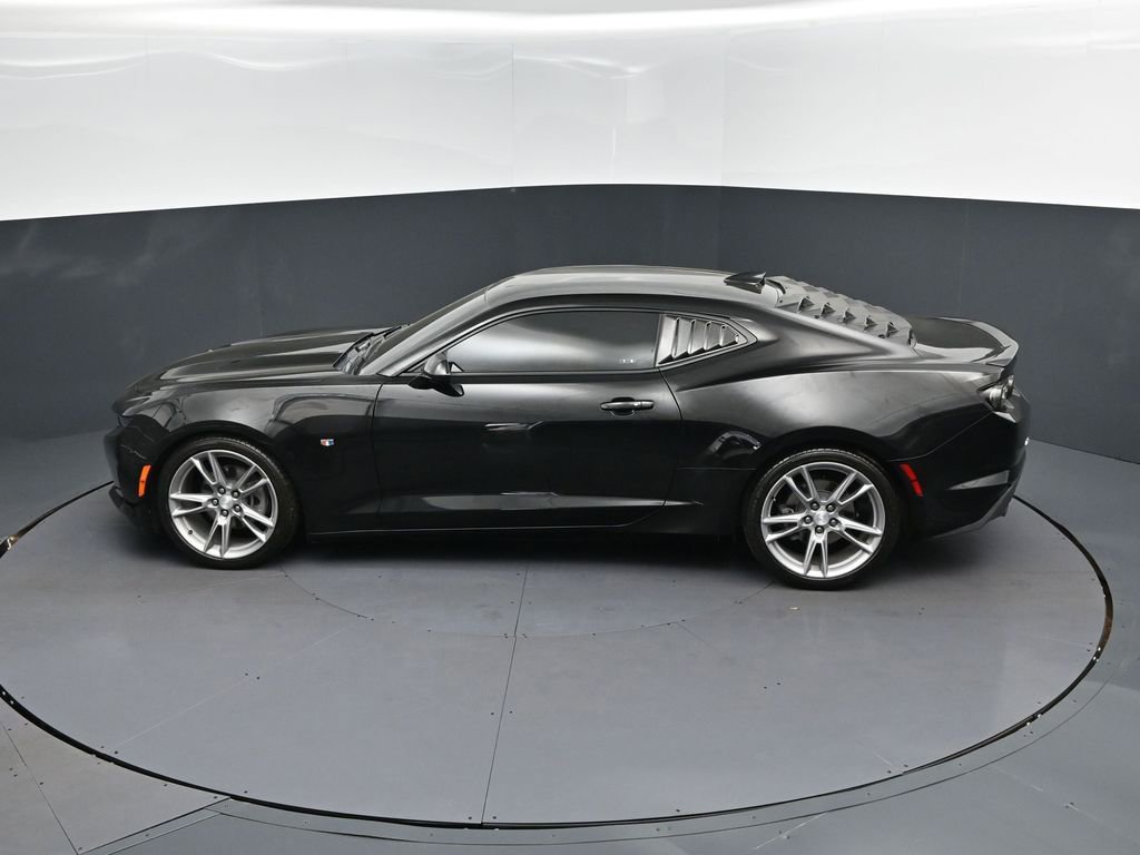 Used 2021 Chevrolet Camaro LT w/ RS Package image 30