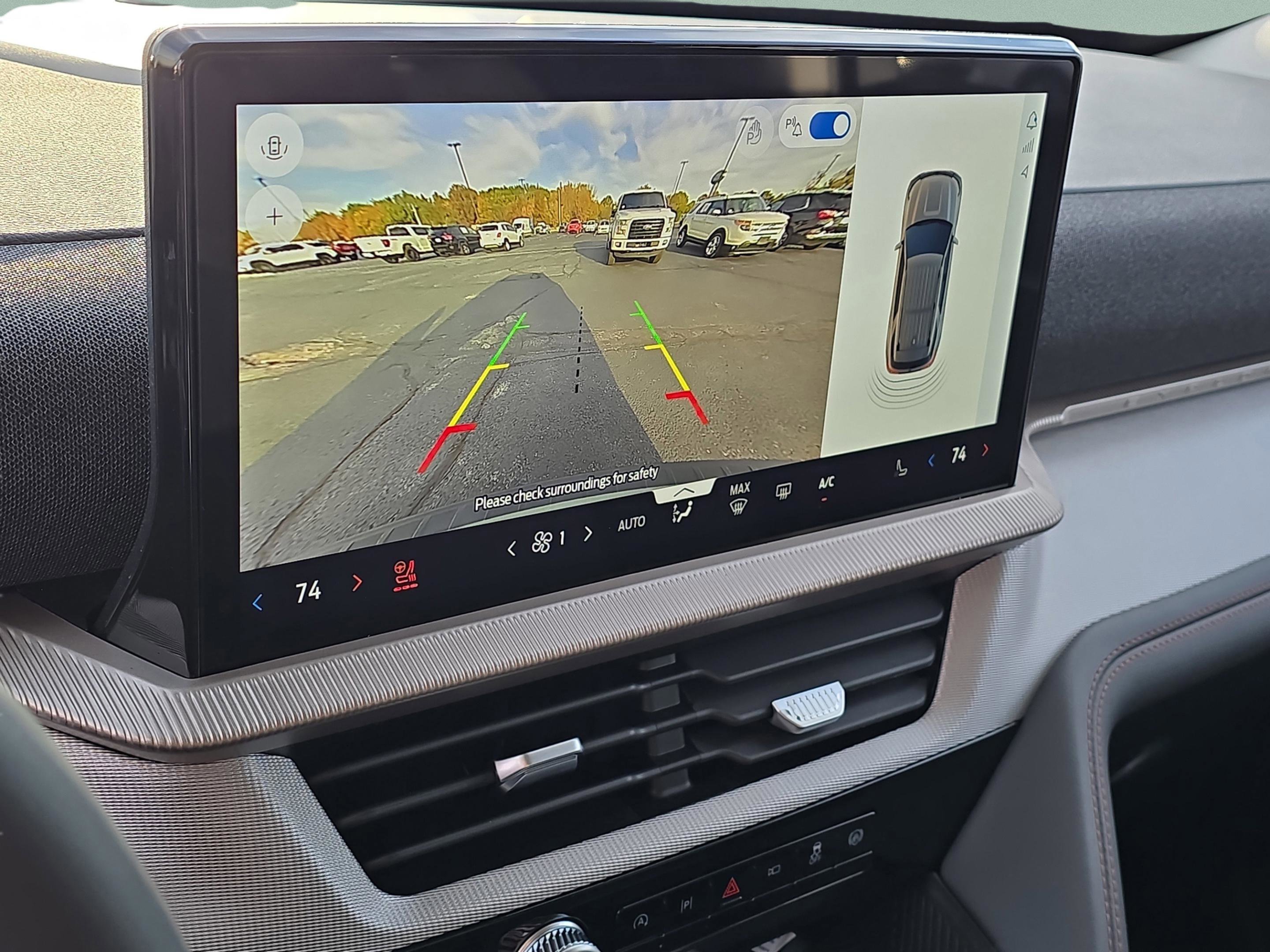 New 2026 Ford Explorer Active w/ Active Comfort Package image 24