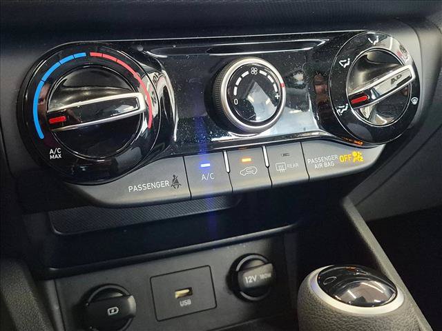 Used 2022 Hyundai Kona SE FWD image 9