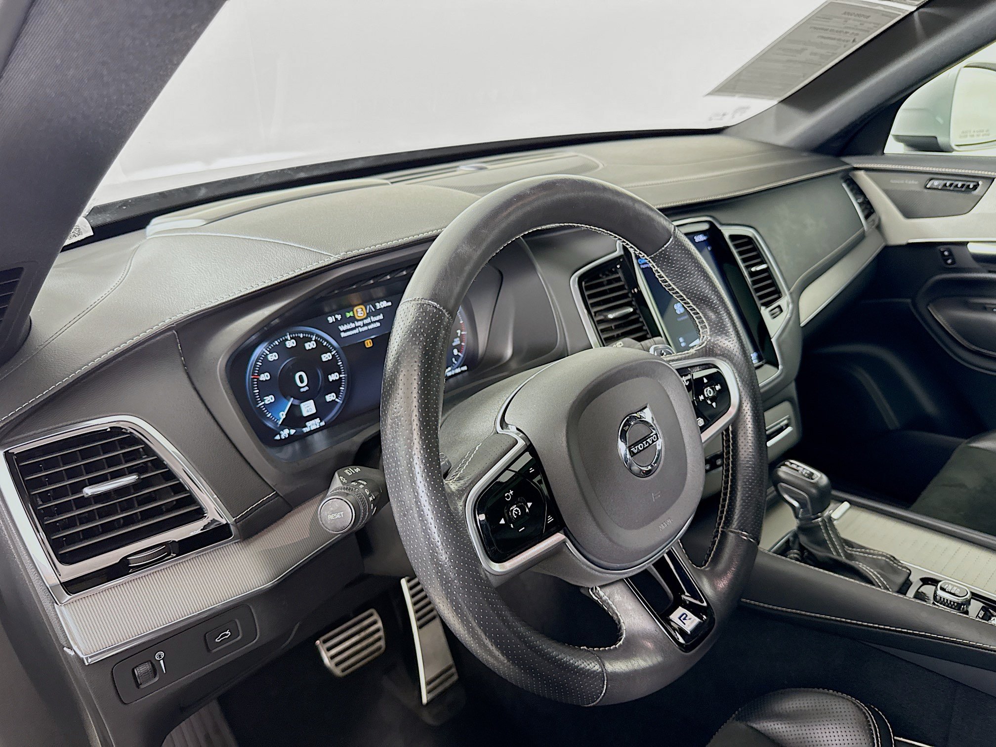 Used 2019 Volvo XC90 T6 R-Design w/ Advanced Package AWD/4WD image 9