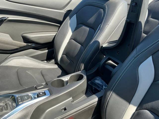 Used 2021 Chevrolet Camaro LT RWD image 28
