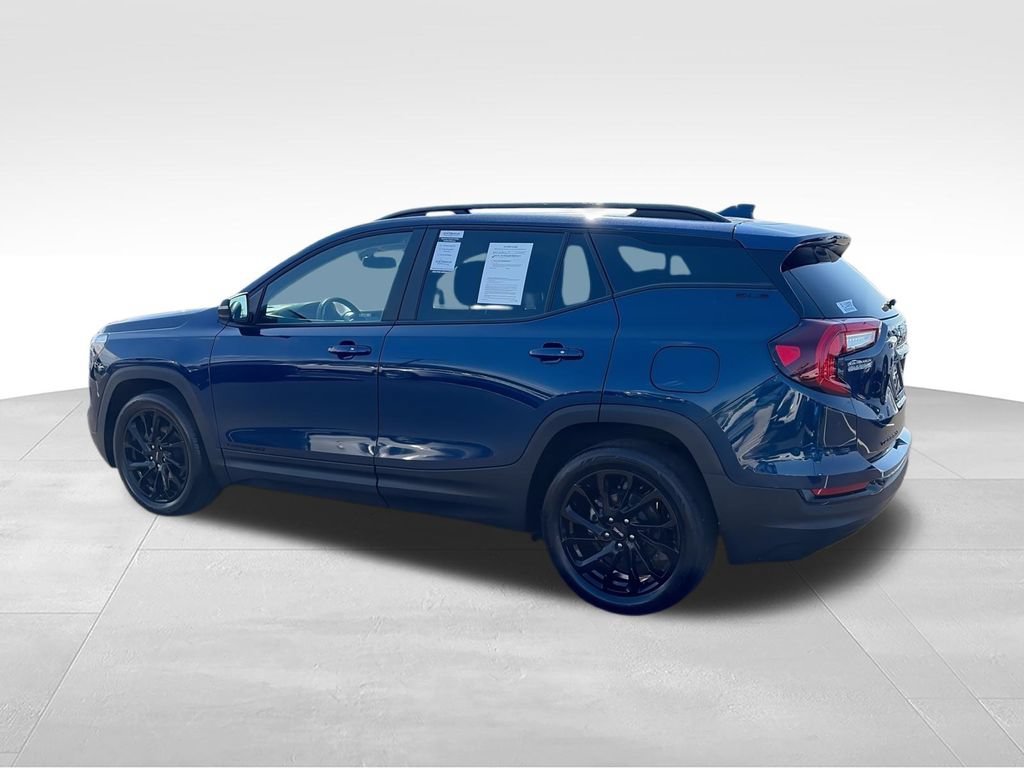 Used 2023 GMC Terrain SLE w/ Driver Convenience Package FWD image 6