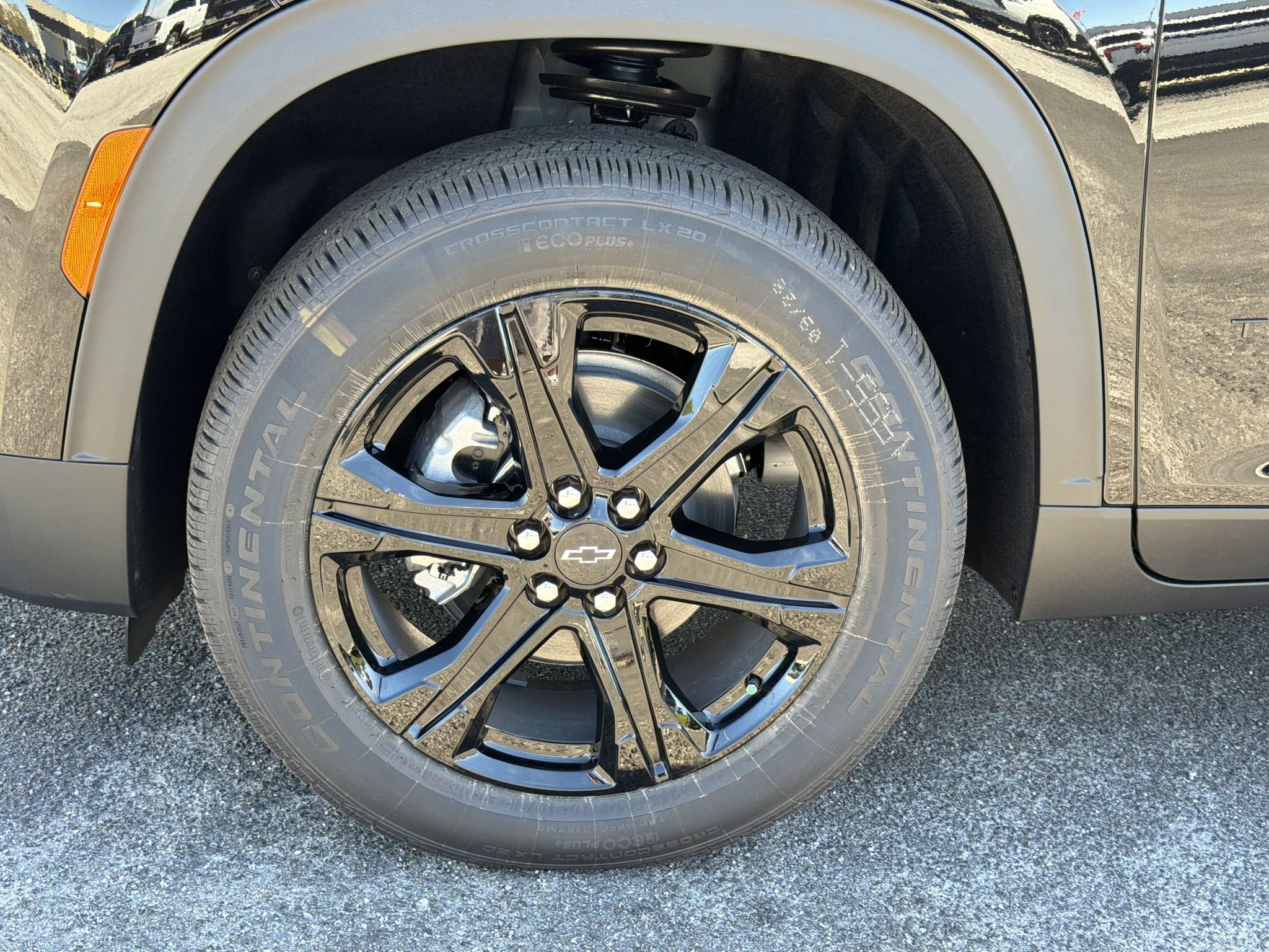 New 2027 Chevrolet Traverse LT w/ Midnight/Sport Edition FWD image 25